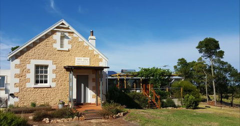 The Old Drik Drik Schoolhouse Retreat - ACT Tourism 0