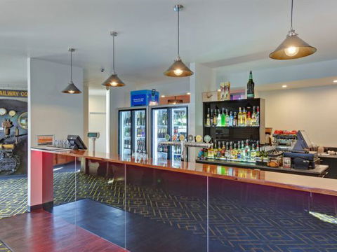 TownHouse Hotel Burnie - ACT Tourism 5