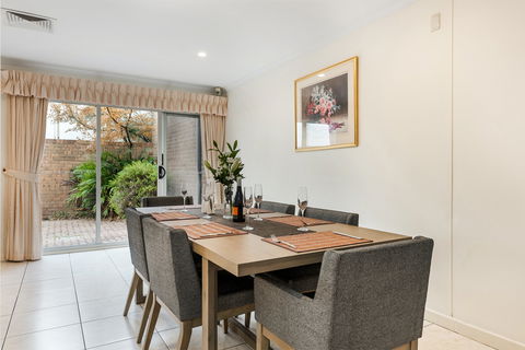 Adelaide Style Accommodation - Close To City In Stylish North Adelaide - ACT Tourism 3