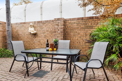 Adelaide Style Accommodation - Close To City In Stylish North Adelaide - ACT Tourism 7