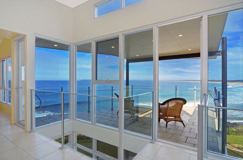 Albatross - ACT Tourism 0