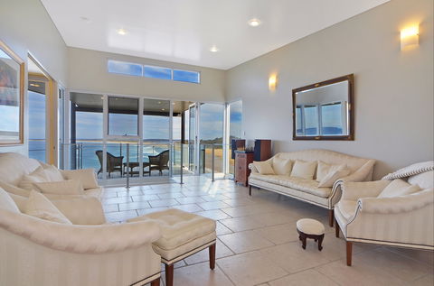 Albatross - ACT Tourism 2