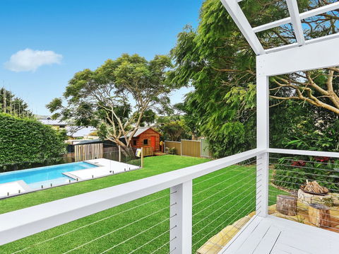 Amalfi Beach House - ACT Tourism 0