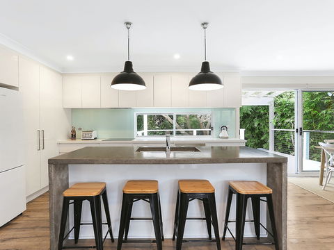 Amalfi Beach House - ACT Tourism 1