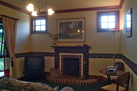 Anchor Cottage - ACT Tourism 2