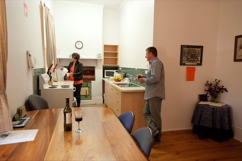 Black Jack Get-A-Way - Nana's Home - ACT Tourism 3