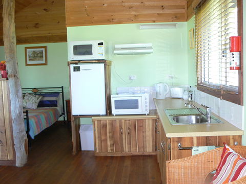Gaddleen Grove Cottages - ACT Tourism 2