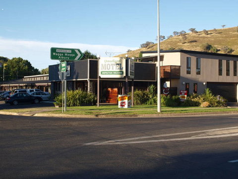 Gundagai Motel - ACT Tourism 0