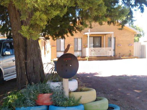 Lyns Hideaway - ACT Tourism 0