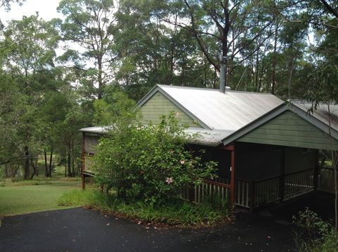 Maleny Country Cottages - ACT Tourism 0