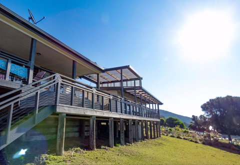 Palana Beach House - ACT Tourism 7