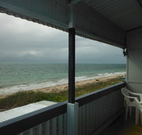 Rose's Beach House - ACT Tourism