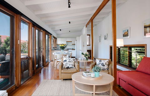 The Loft House At Coalcliff - ACT Tourism 8