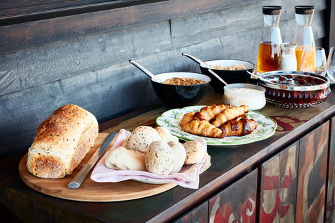 The Church House Gourmet Retreat - ACT Tourism 4