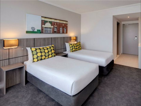 Travelodge Hotel Bankstown Sydney - ACT Tourism 2