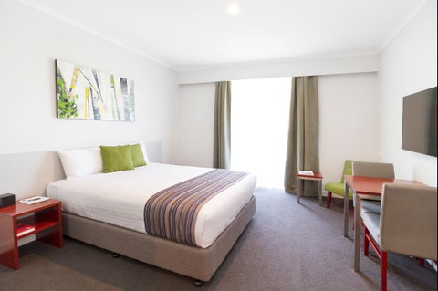 Abode Narrabundah - ACT Tourism 1