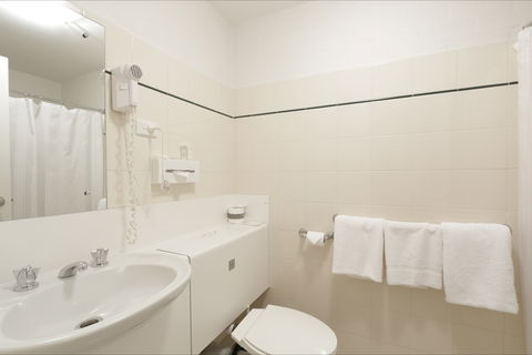 Atrium Hotel Mandurah - ACT Tourism 6