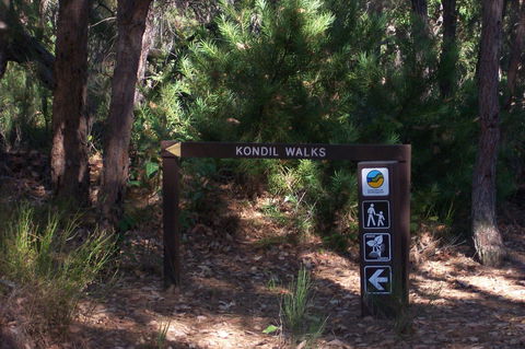 Blue House Bed And Breakfast - ACT Tourism 8