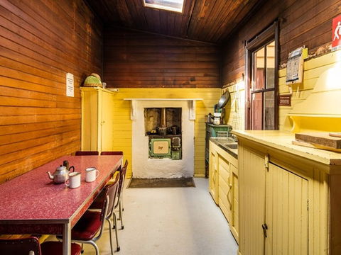 Daffodil Cottage - ACT Tourism 4