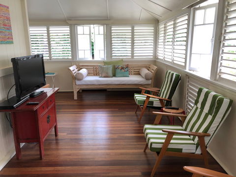 Daggoombah Holiday House - ACT Tourism 1
