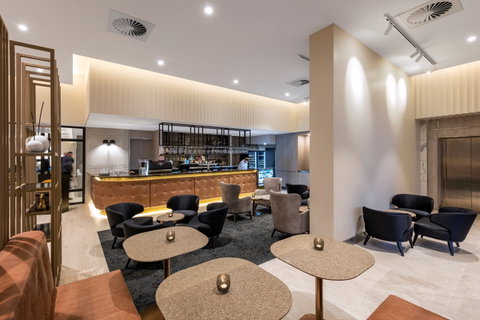 Deco Hotel Canberra - ACT Tourism 4