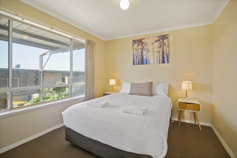 Eagle Heights Holiday Units - Scenic Unit - ACT Tourism 1