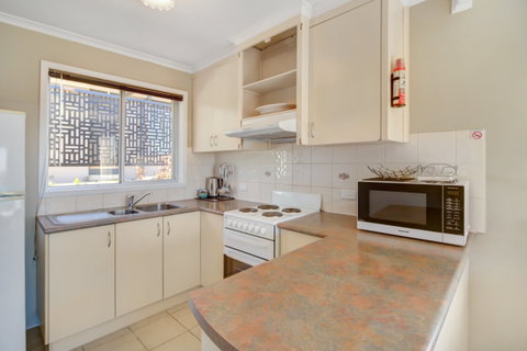 Eagle Heights Holiday Units - Scenic Unit - ACT Tourism 6