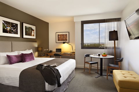 East Hotel + Apartments - ACT Tourism 4