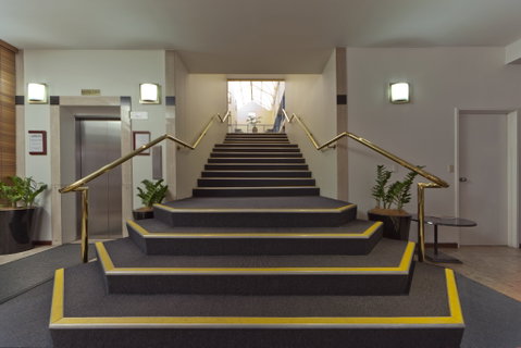 Madison Capital Executive Apartment Hotel - ACT Tourism 1