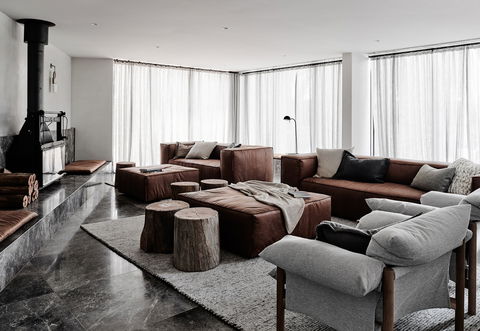 Mitchelton Hotel - ACT Tourism 1