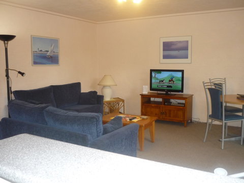 Ocean Drive Apartments - ACT Tourism 3