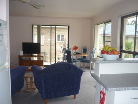 Ocean Drive Apartments - ACT Tourism 4