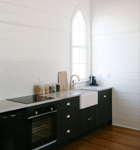 Old White Church Bed And Breakfast - ACT Tourism 6