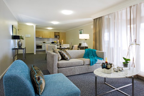 Pacific Suites Canberra - ACT Tourism 5