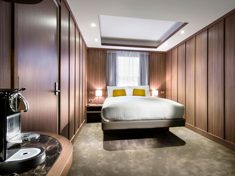 The Hougoumont Hotel - ACT Tourism 1