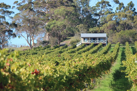 The Sleeping Lady Private Retreat - ACT Tourism 1