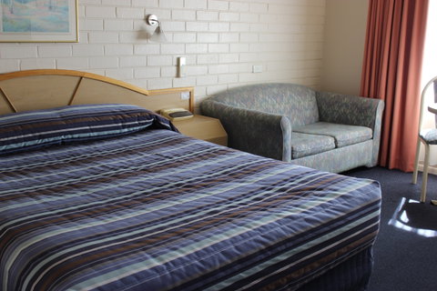 Tumut Motor Inn - ACT Tourism 1