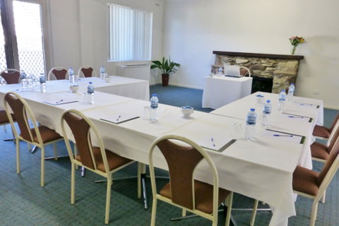 Tumut Motor Inn - ACT Tourism 3
