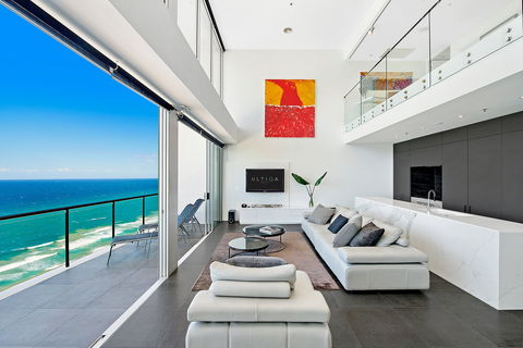 ULTIQA Air On Broadbeach - ACT Tourism 0