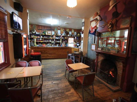 Victoria Hotel: Moonan Flat - ACT Tourism 0