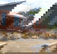 Yakkalla Holiday Cottage - ACT Tourism