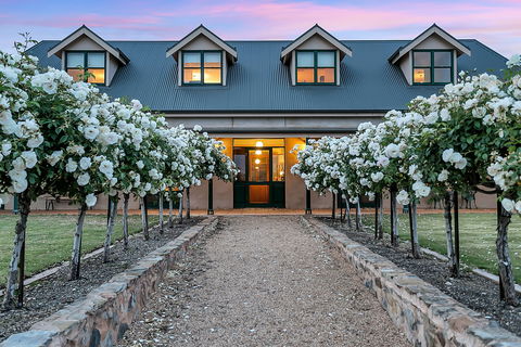 Abbotsford Country House - ACT Tourism 0