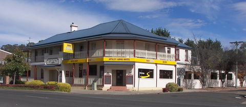 Apsley Arms Hotel - ACT Tourism 0