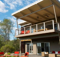 Aruma Executive Holiday Home - ACT Tourism