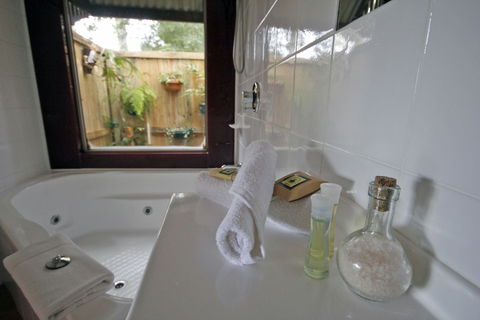 Bendles Cottages And Country Villas - ACT Tourism 2