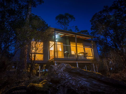 Cradle Mountain Wilderness Village - ACT Tourism 0
