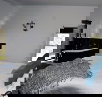 Hickory Moon - ACT Tourism