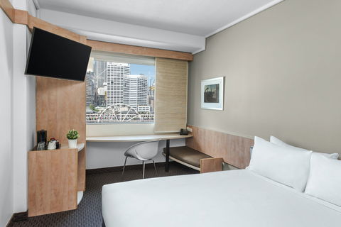 Ibis Sydney Darling Harbour - ACT Tourism 1