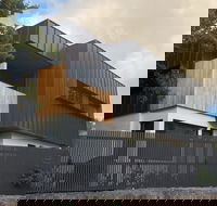 Lucent Art House  Stirling Curated Accommodation - ACT Tourism