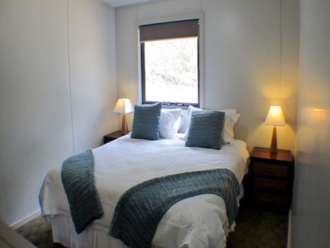 Lyrebird Cottage - ACT Tourism 1